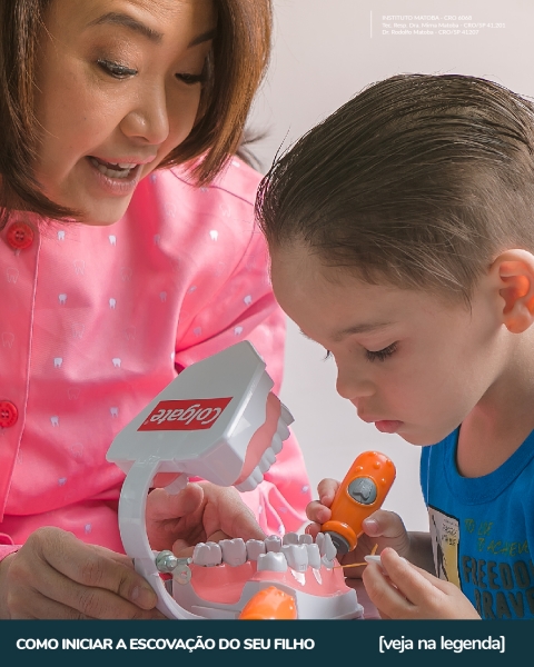 COMO ESCOVAR O DENTE DOS SEUS FILHOS