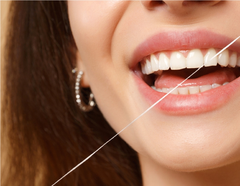 Você sabe usar corretamento o fio dental?