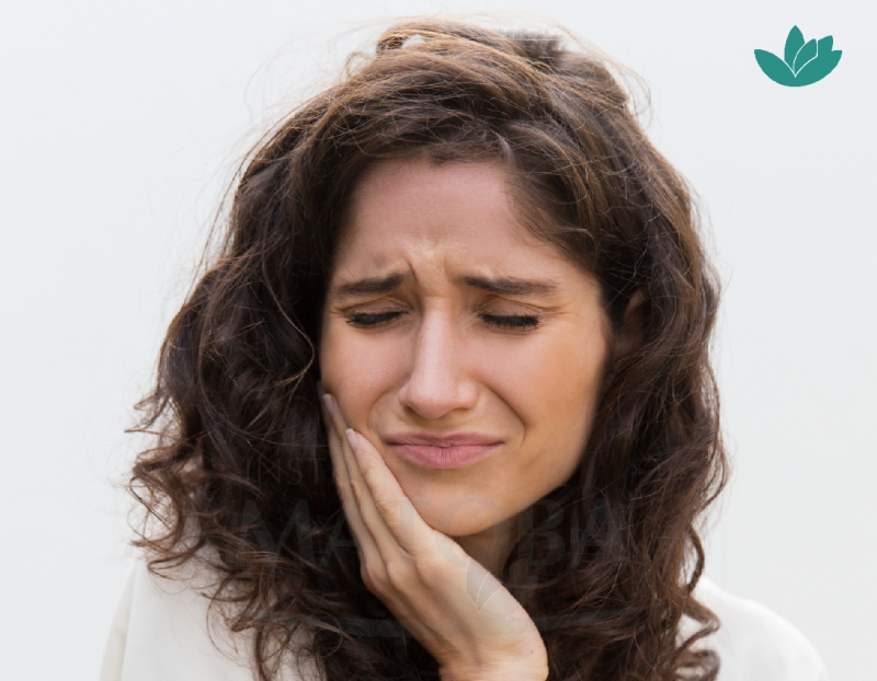 Cárie, veja sobre ela aqui.